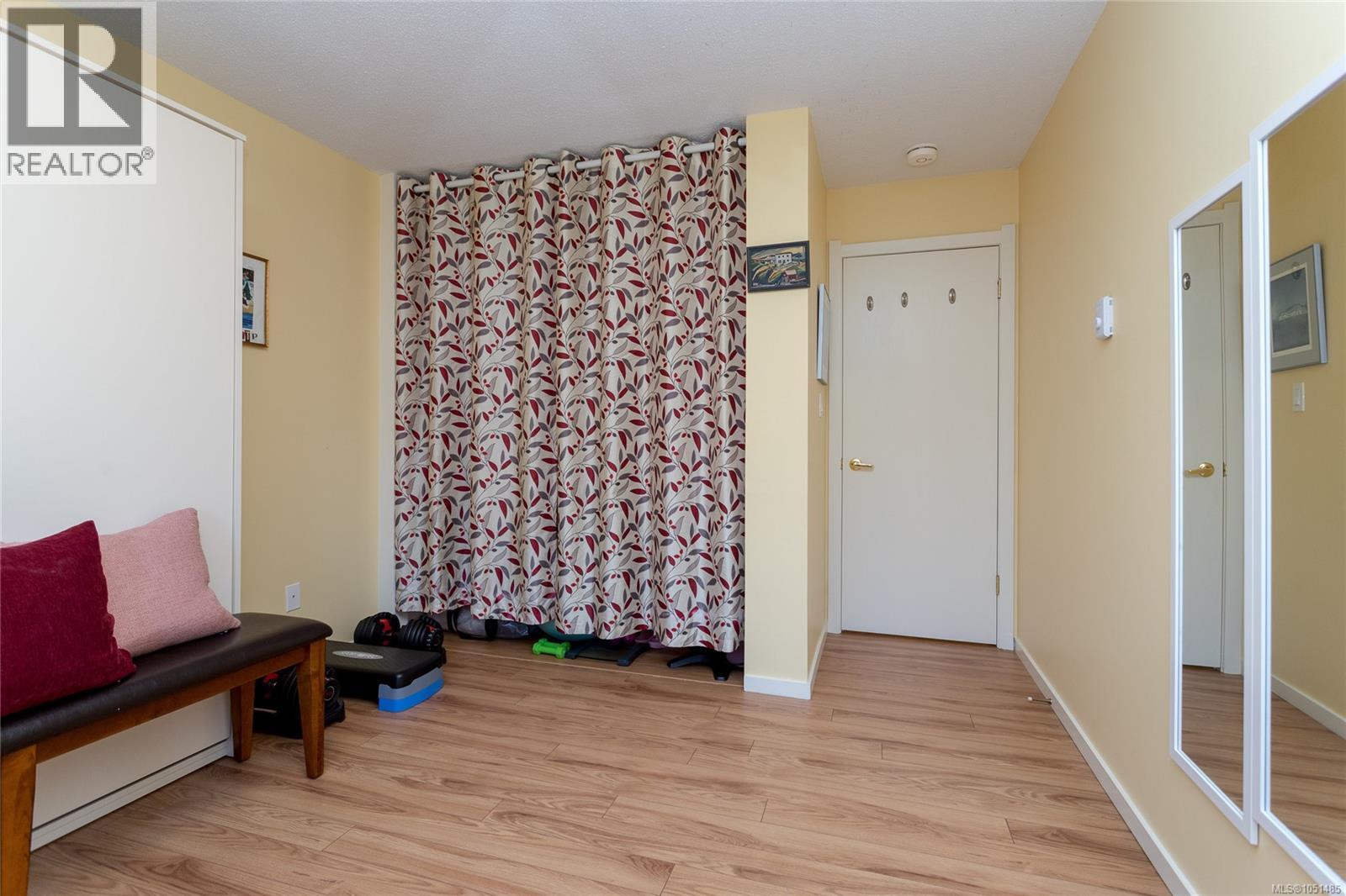 203 1035 Southgate St Property Photo 17