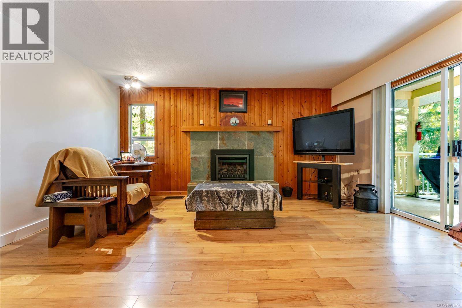 1970 Lands End Rd Property Photo 8