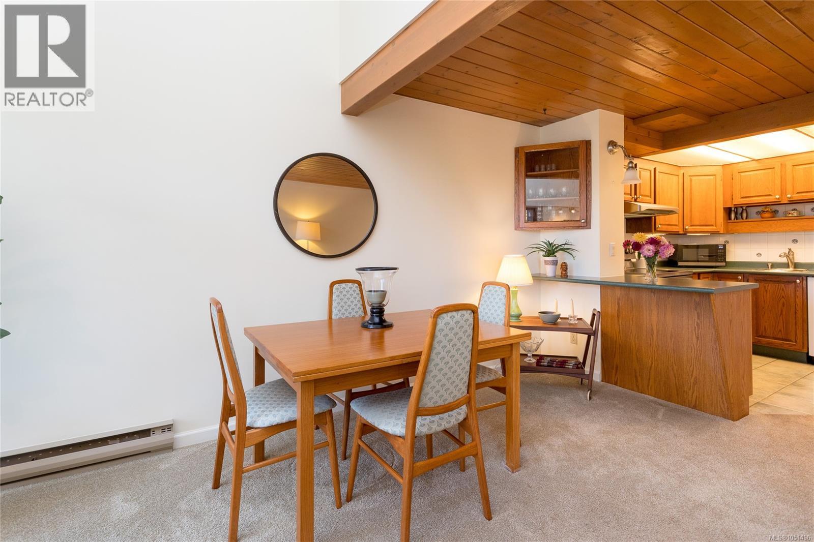 401 2341 Harbour Rd Property Photo 12