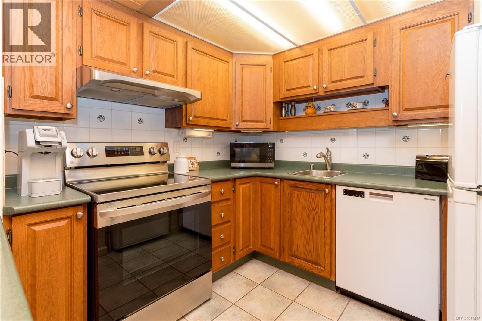 401 2341 Harbour Rd Property Photo 14