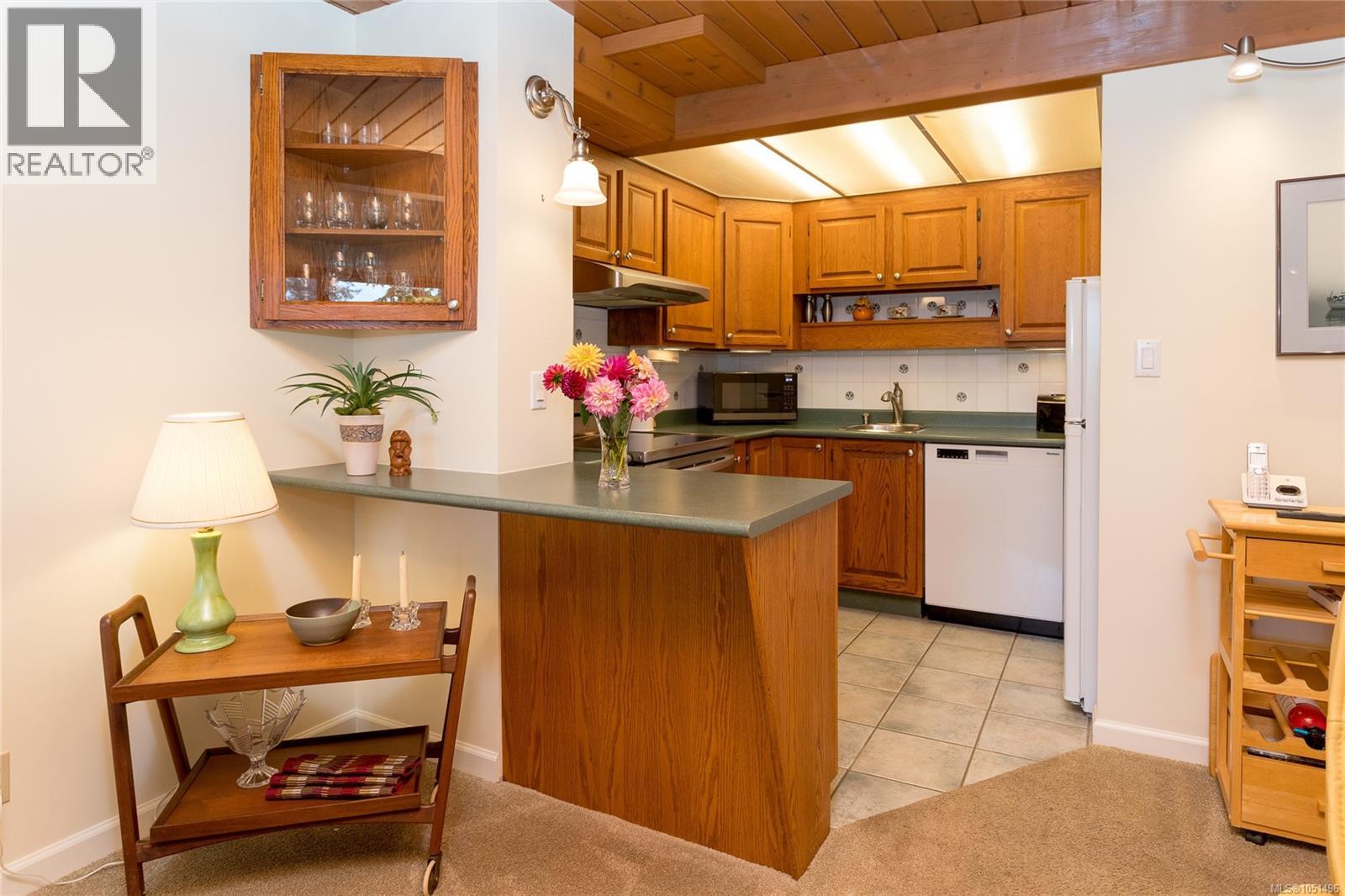 401 2341 Harbour Rd Property Photo 15