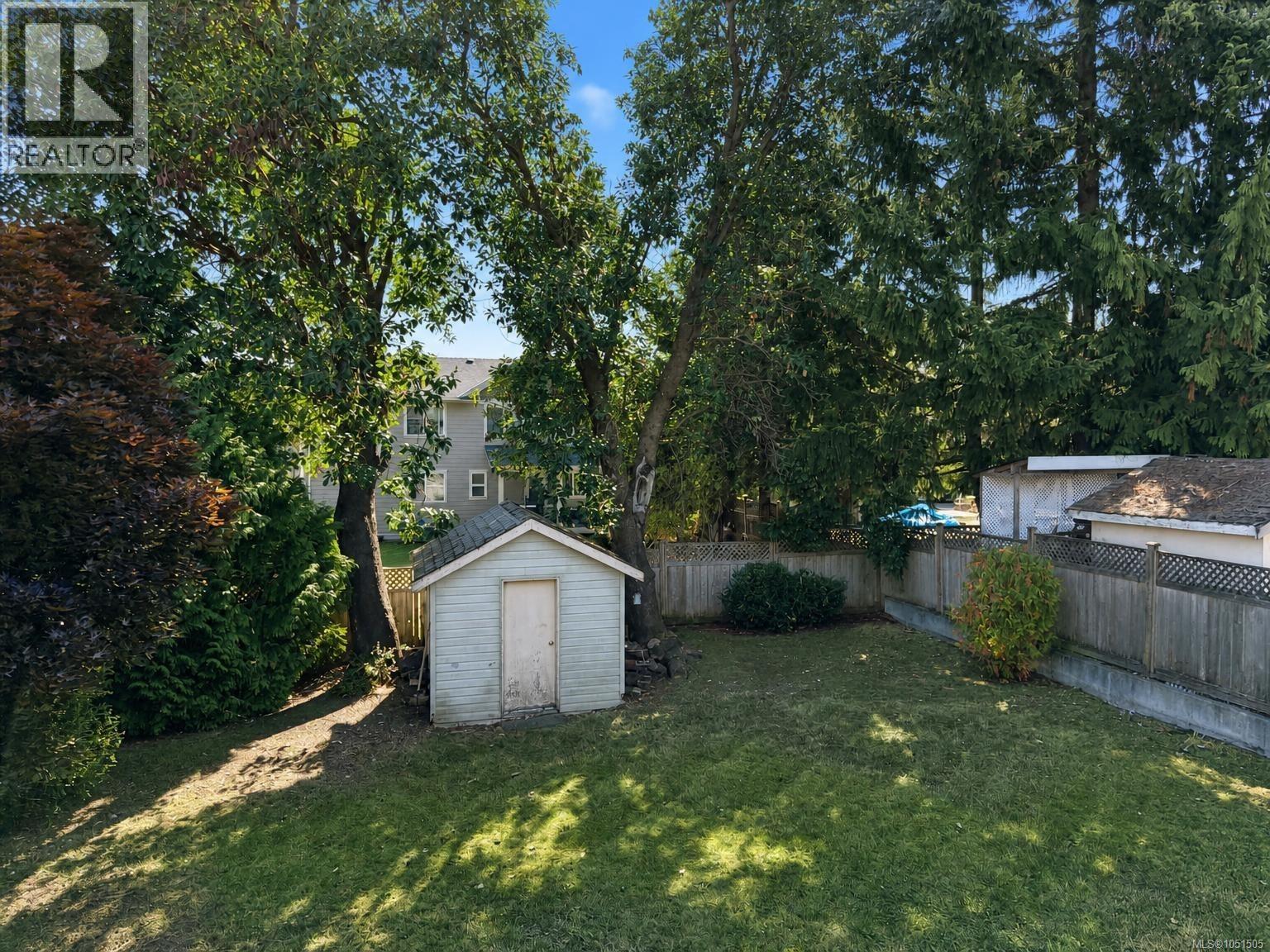 6083 Sierra Way Property Photo 2