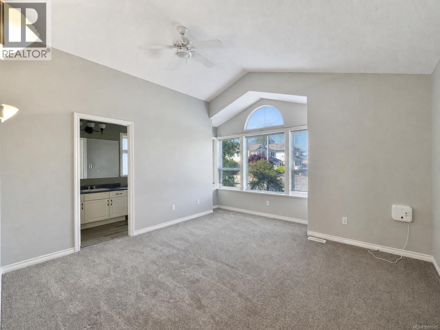 6083 Sierra Way Property Photo 13