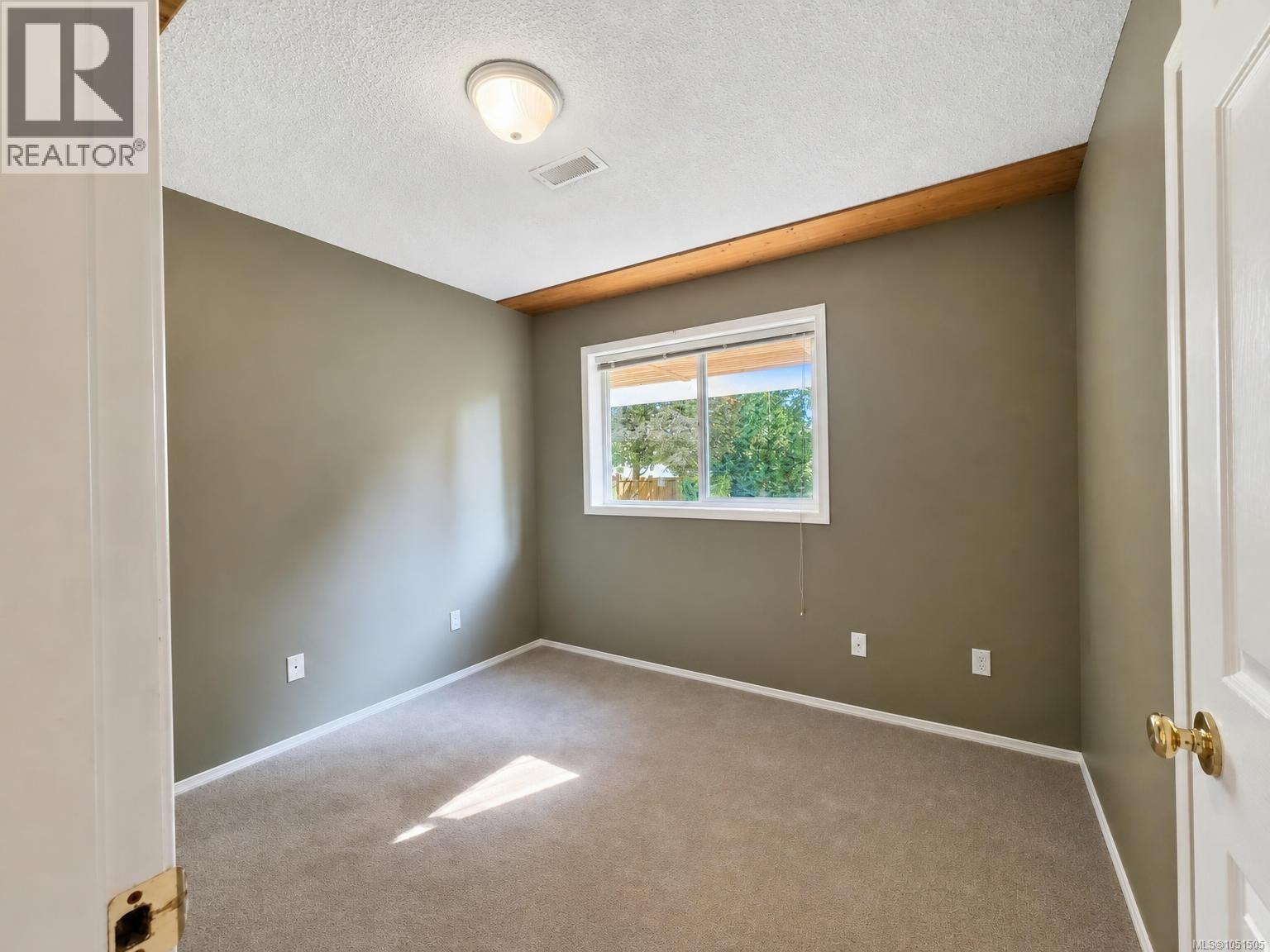 6083 Sierra Way Property Photo 24