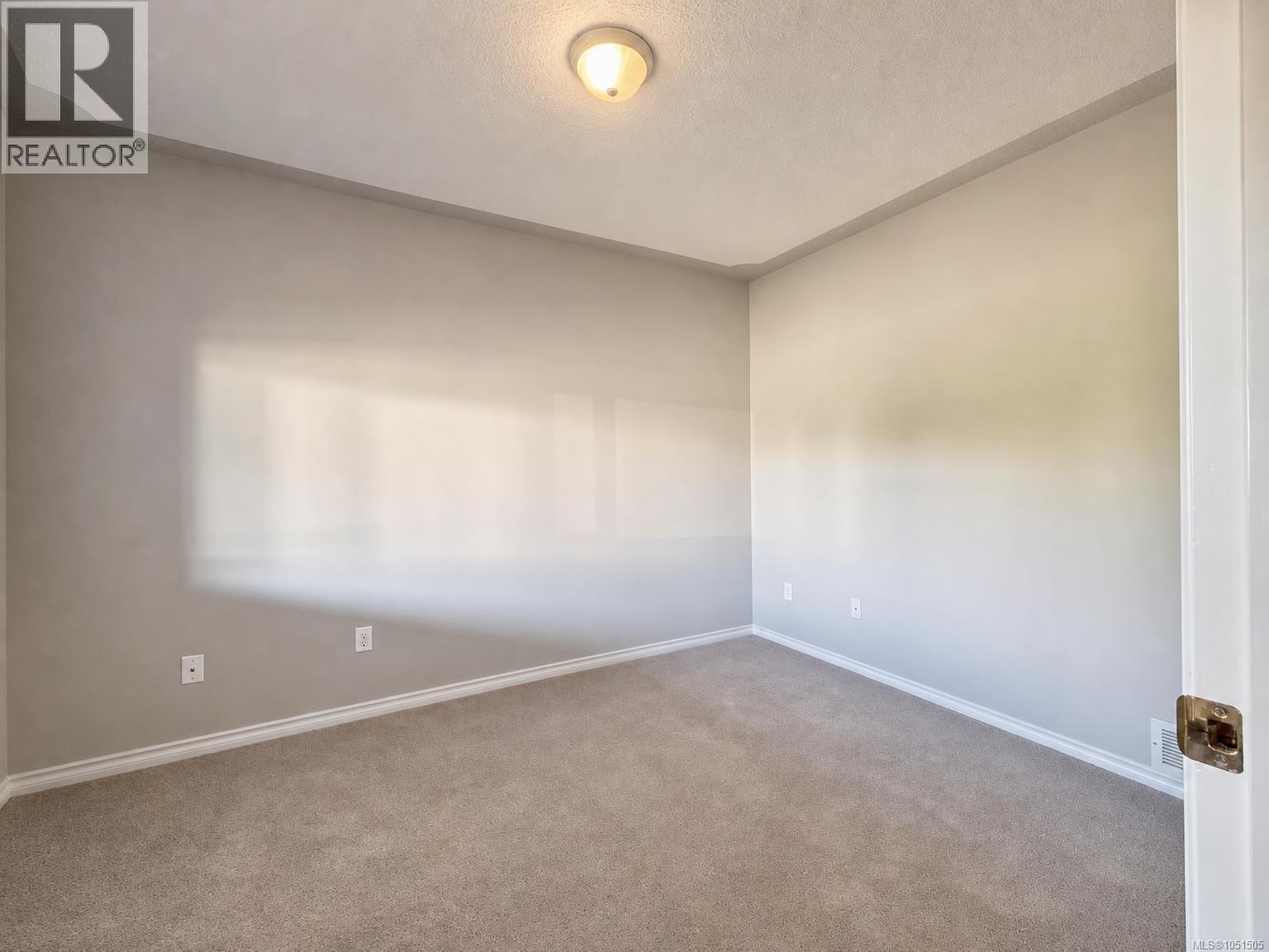 6083 Sierra Way Property Photo 25