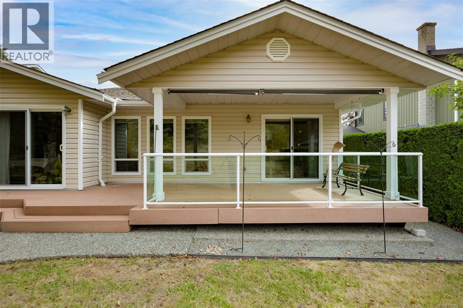 1309 Layritz Pl Property Photo 5