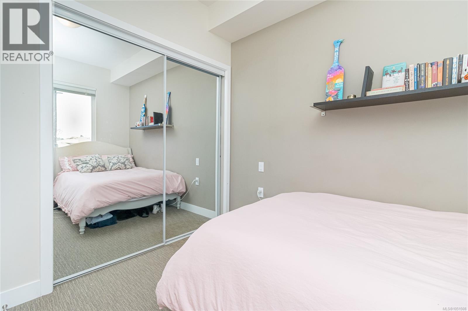 201 4030 Borden St Property Photo 17