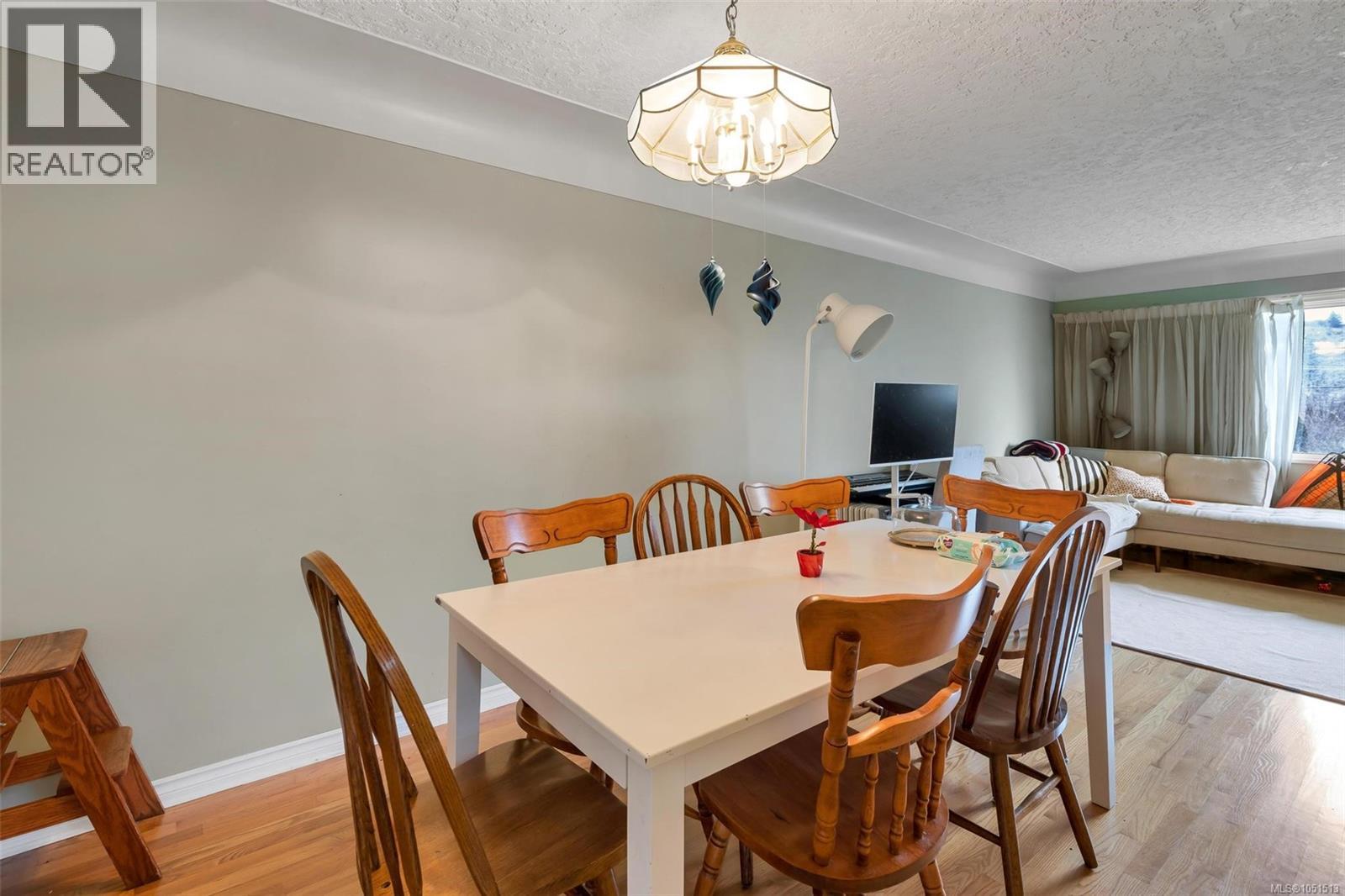 3410 Browning St Property Photo 4