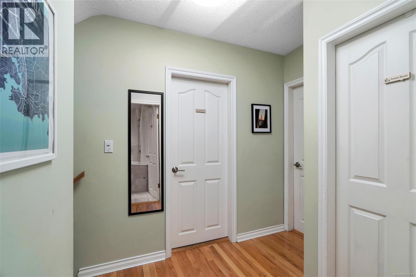 3410 Browning St Property Photo 9
