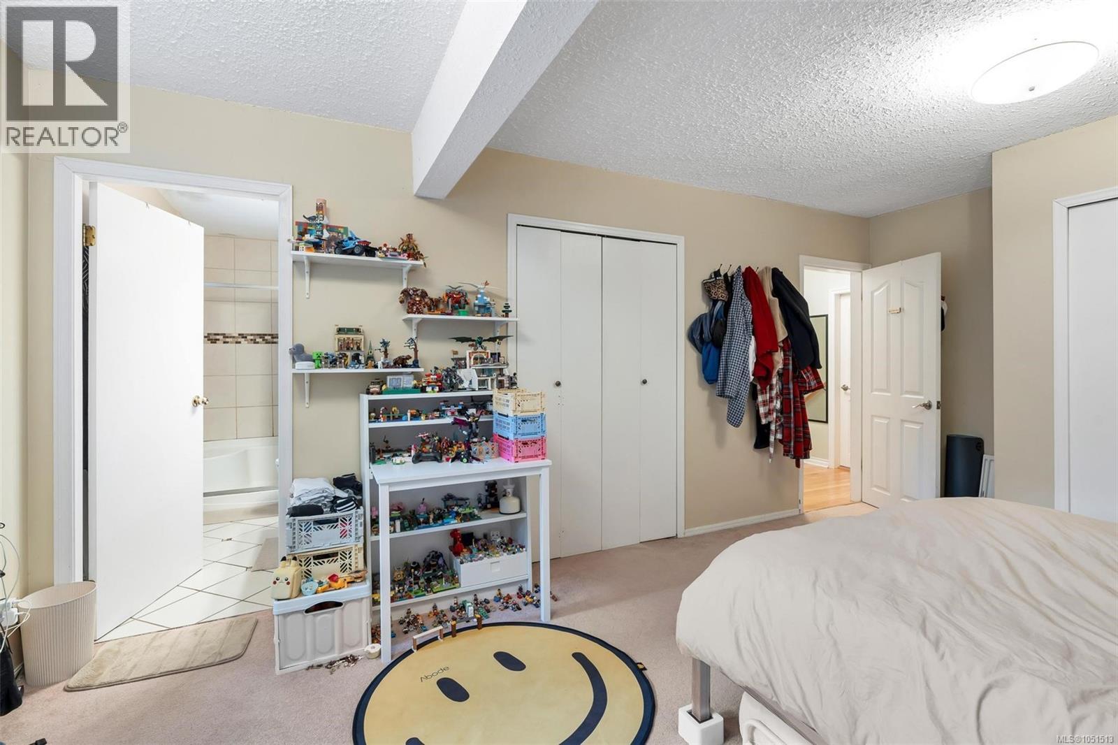 3410 Browning St Property Photo 11