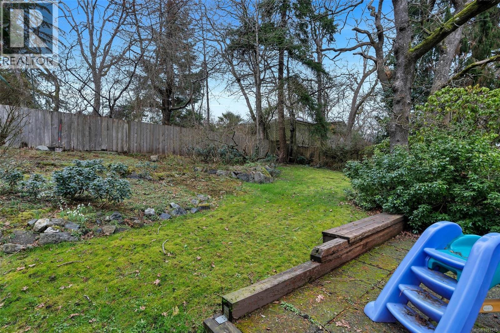 3410 Browning St Property Photo 23