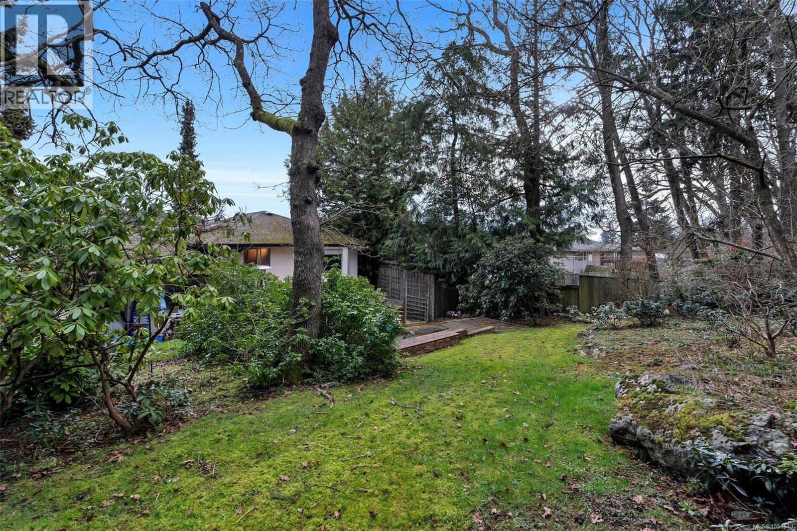 3410 Browning St Property Photo 24