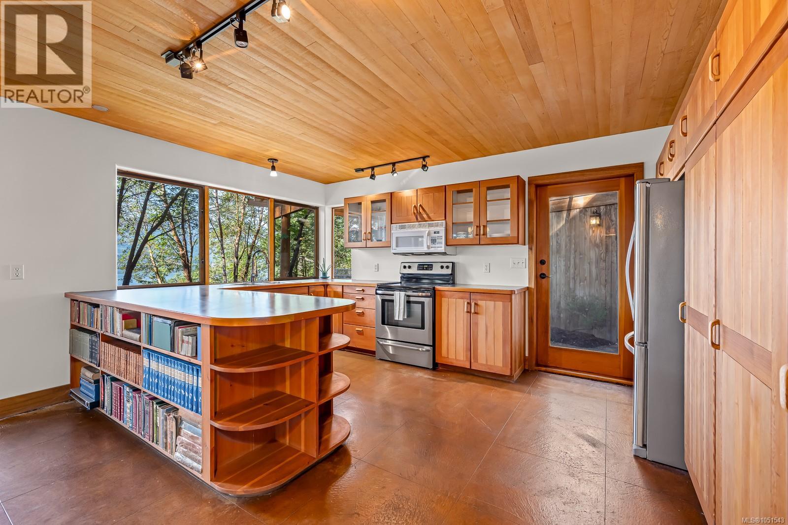 6161 Lacon Rd Property Photo 6