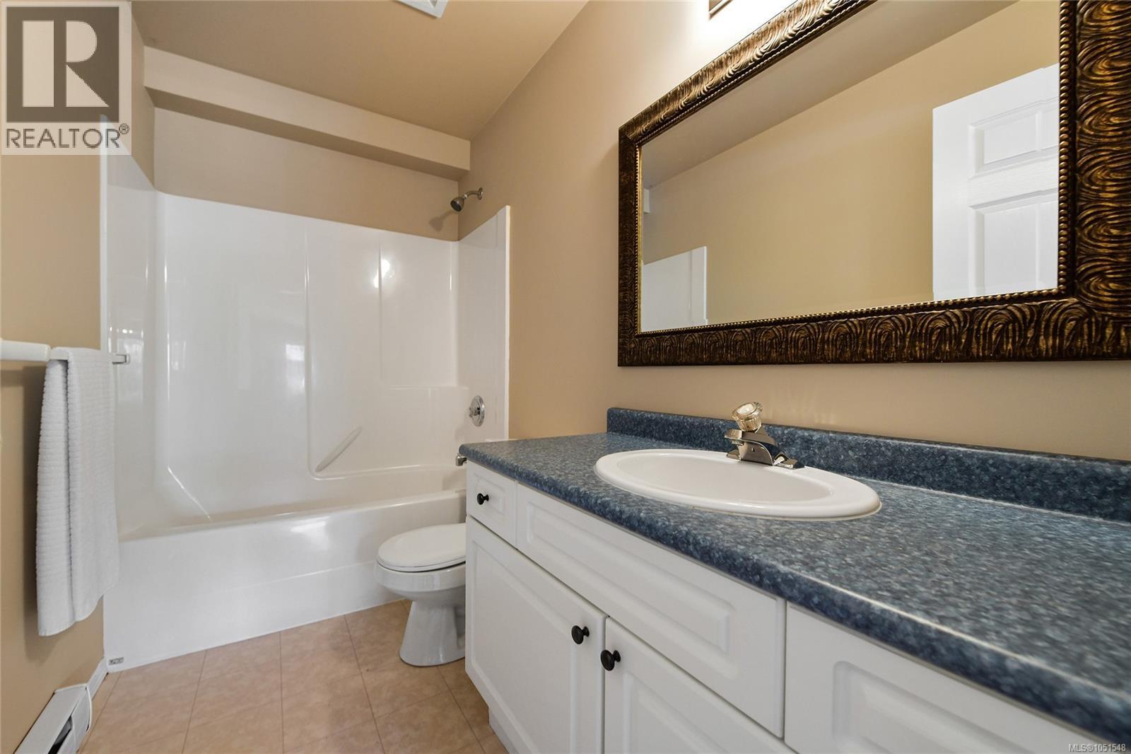 585 Hansen Ave Property Photo 44