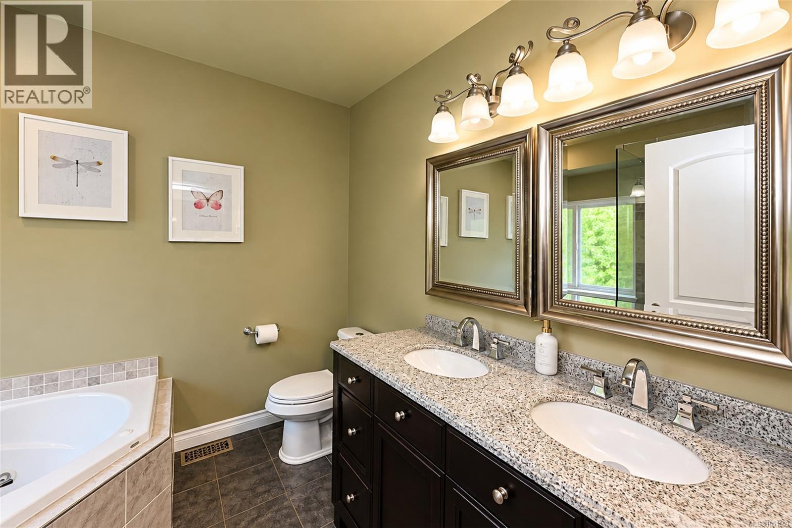 2839 Wedgewood Dr Property Photo 31