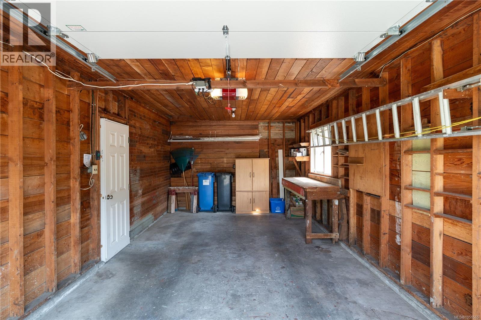 1697 Yale St Property Photo 38