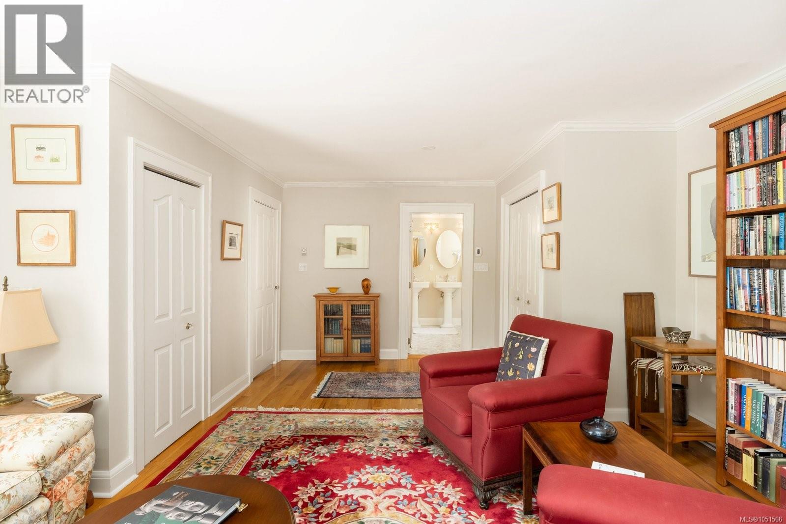 1036 Deal St Property Photo 13