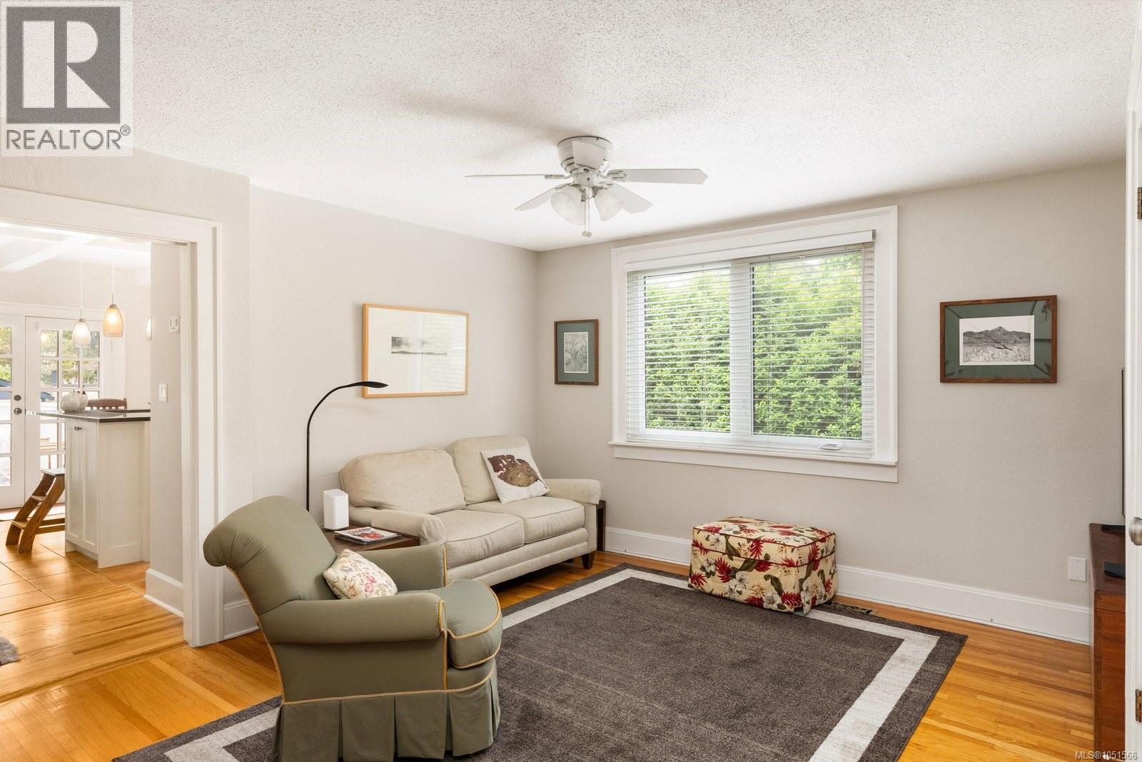 1036 Deal St Property Photo 27