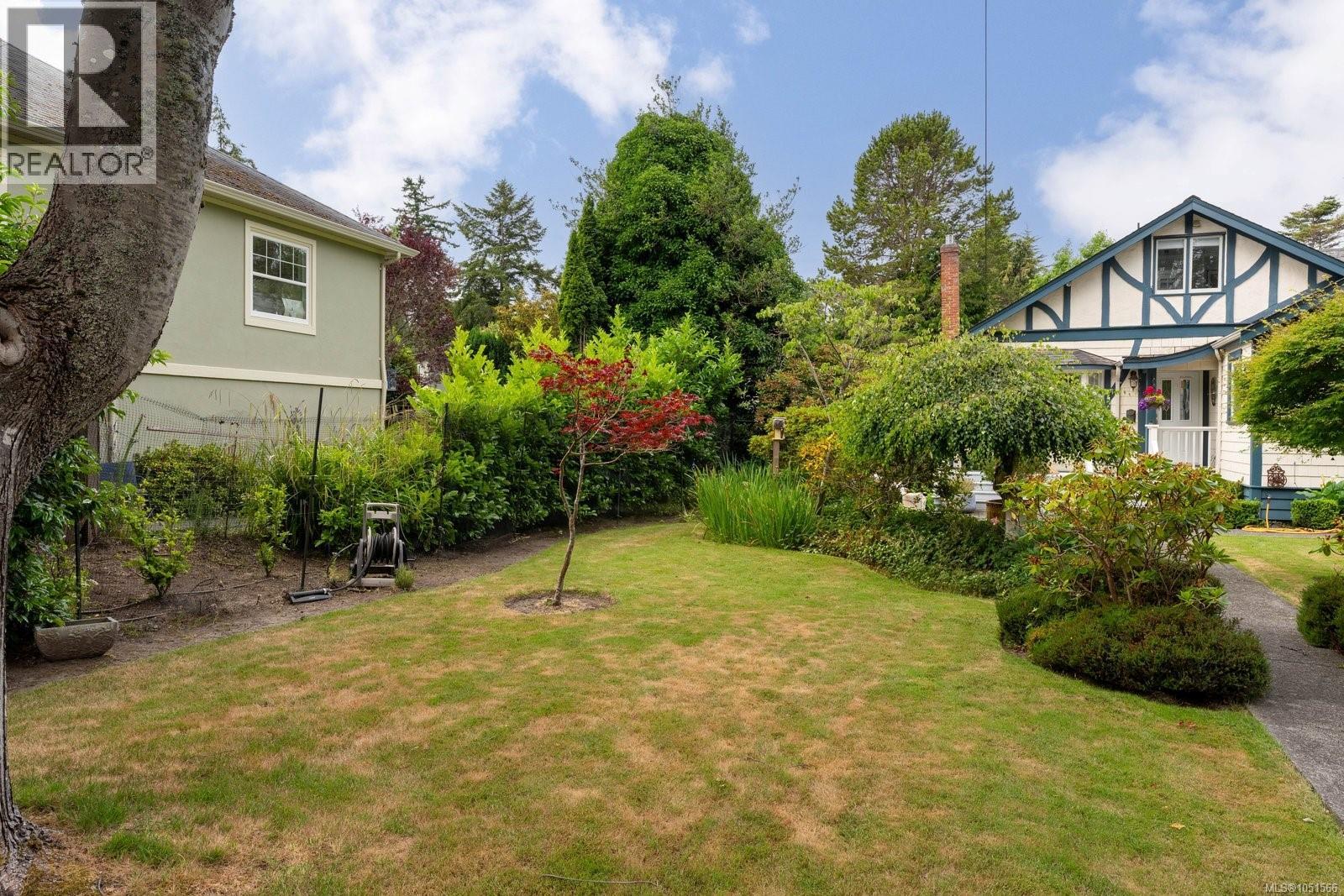 1036 Deal St Property Photo 35