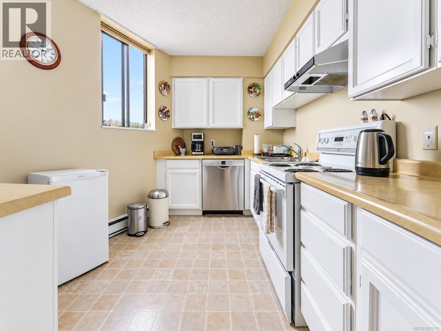 704 225 Belleville St Property Photo 15
