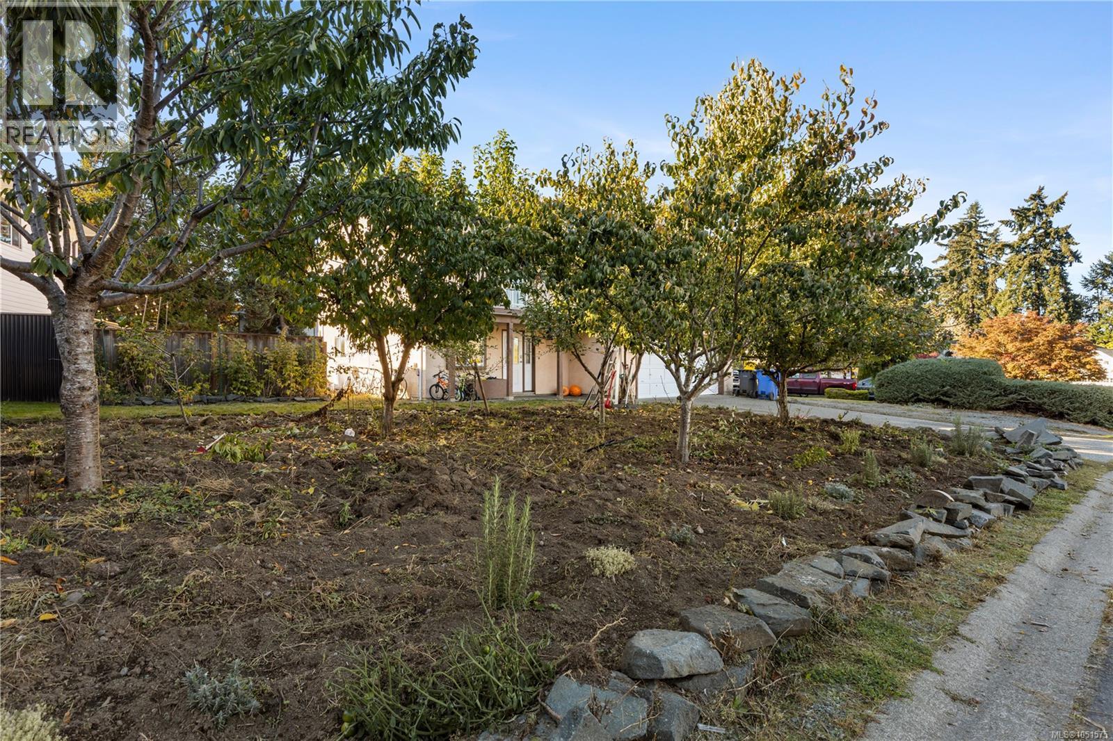 3104 Laurel Grove Property Photo 3