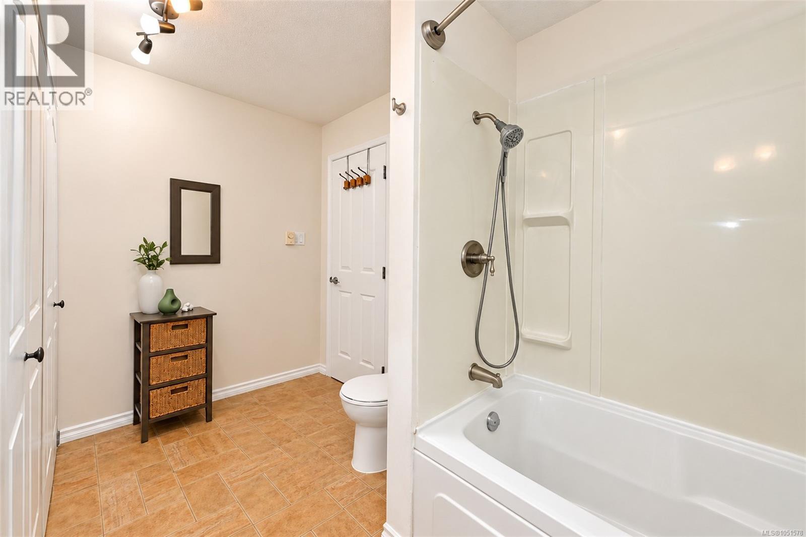 2 278 Island Hwy Property Photo 19
