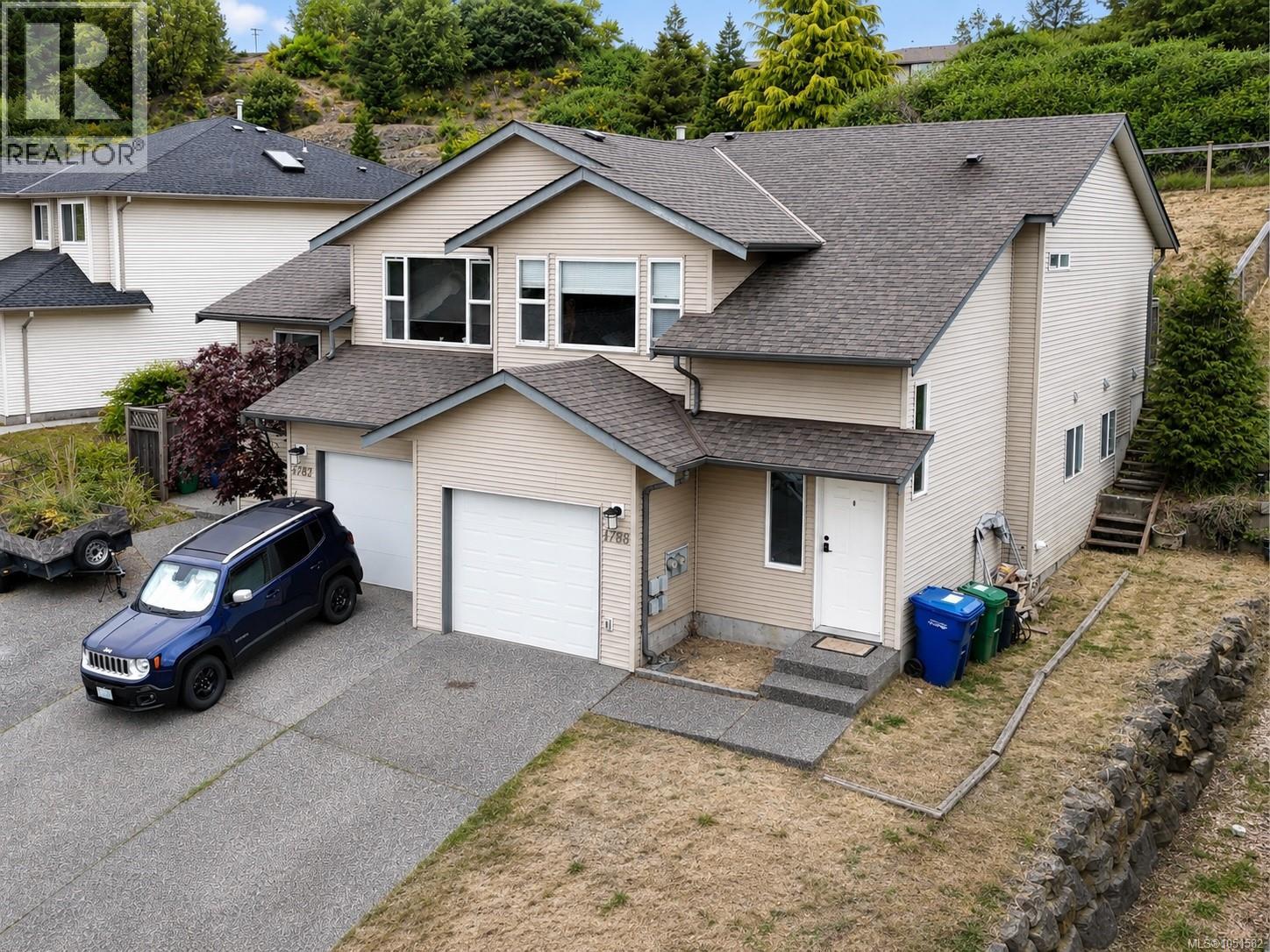 4780 Fairbrook Cres Property Photo 1