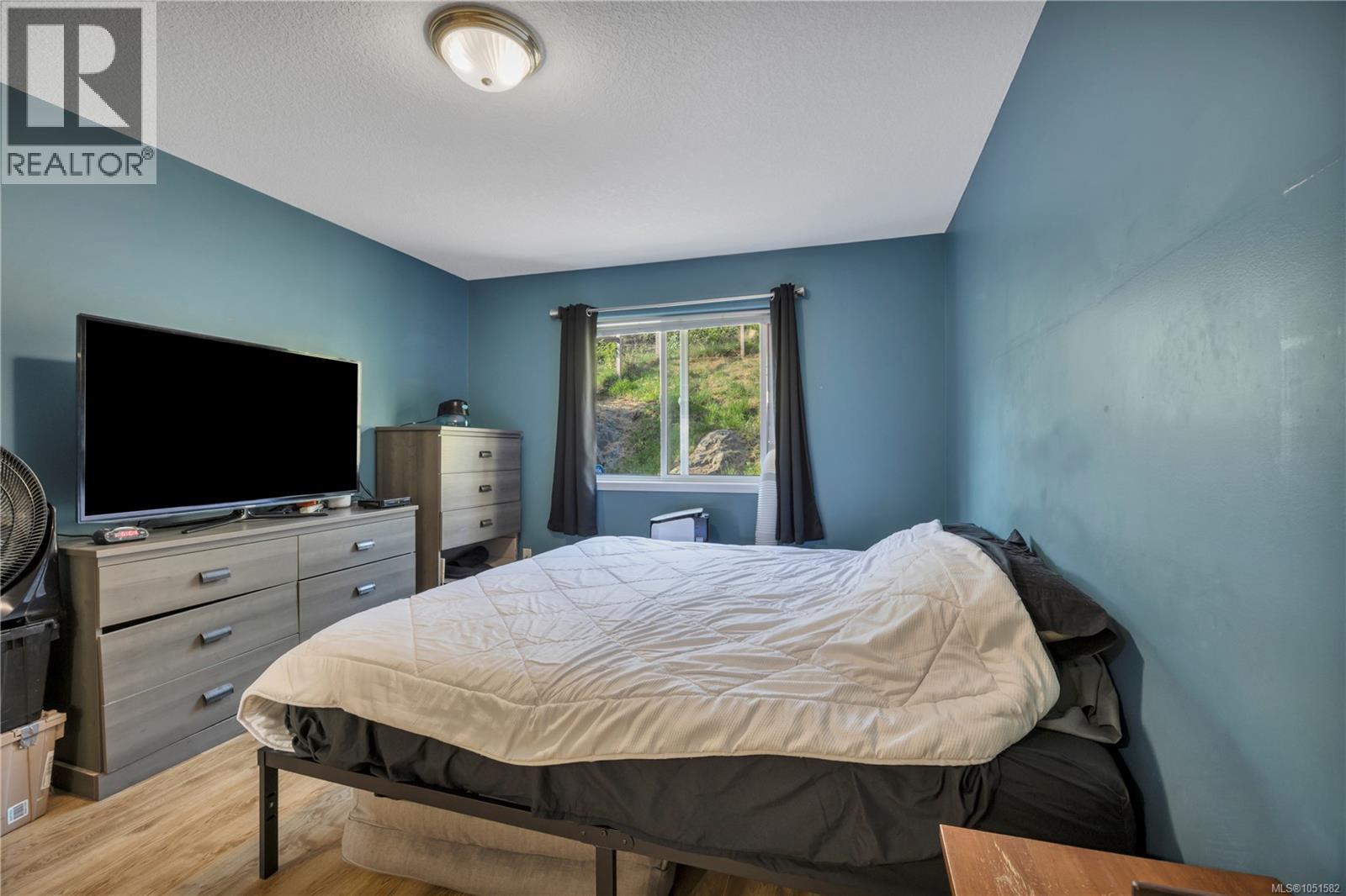4780 Fairbrook Cres Property Photo 17
