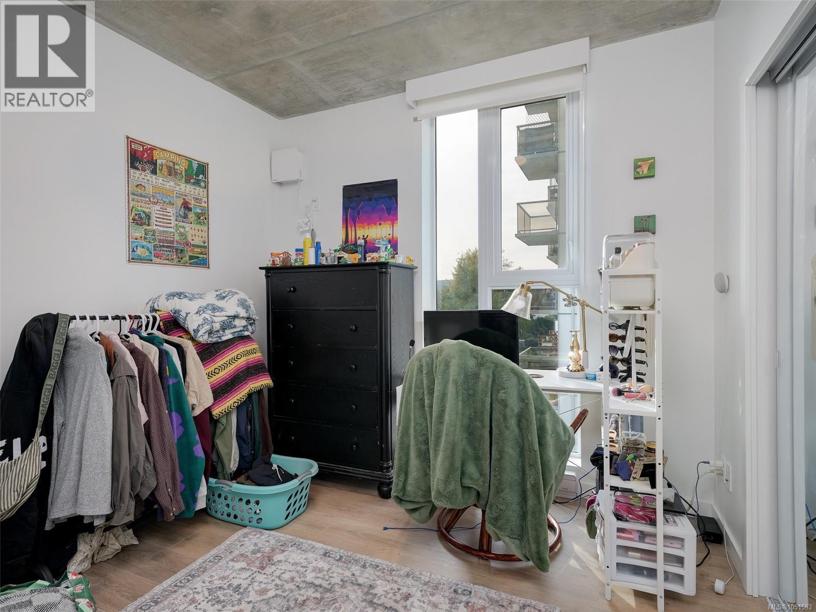 409 1097 View St Property Photo 10