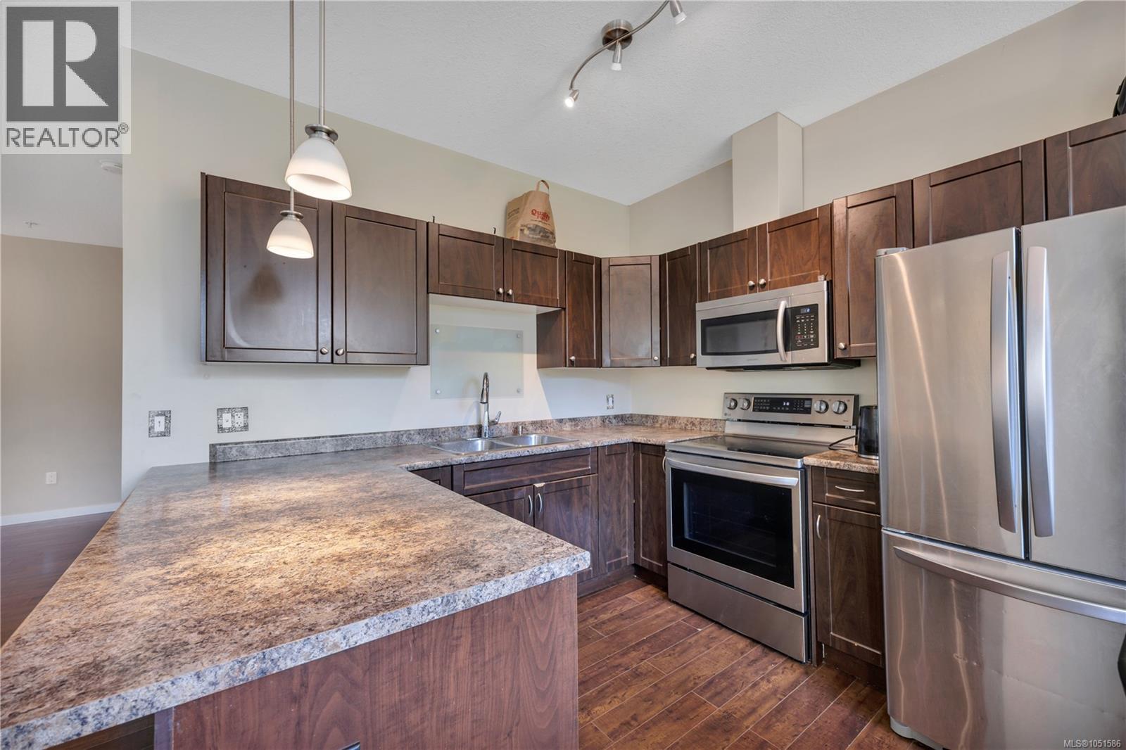 103 2157 Ridgemont Pl Property Photo 5