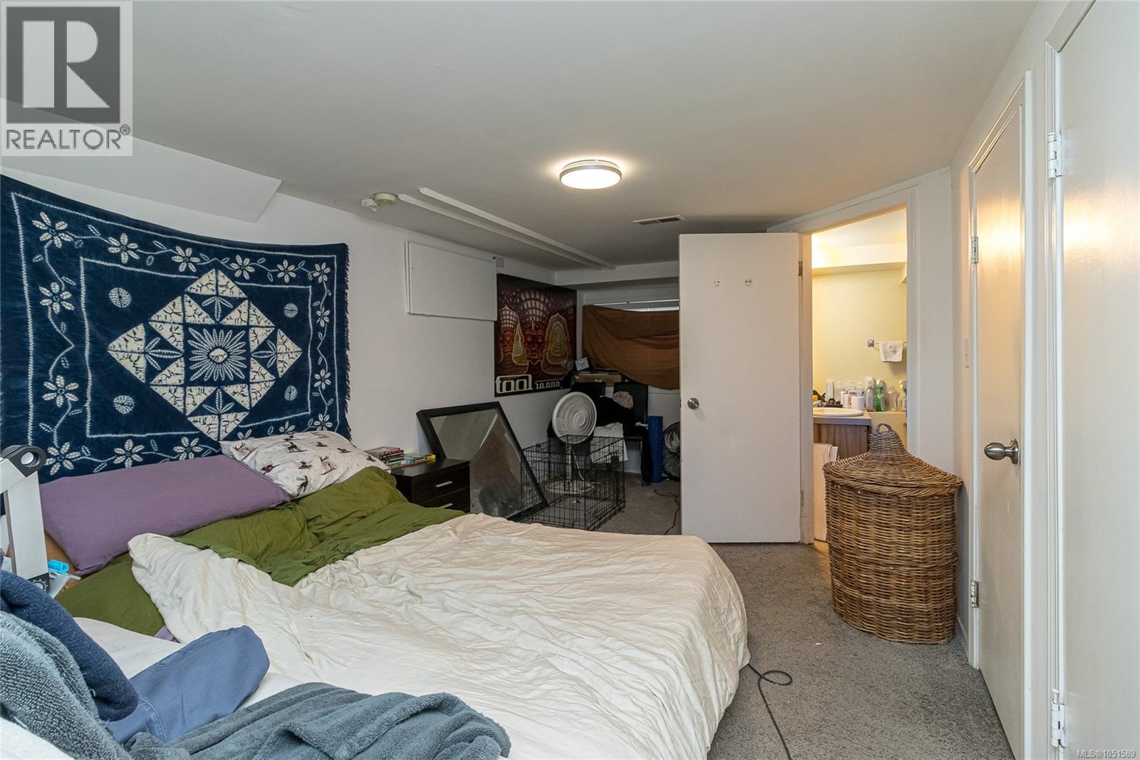 1161 Newport Ave Property Photo 35