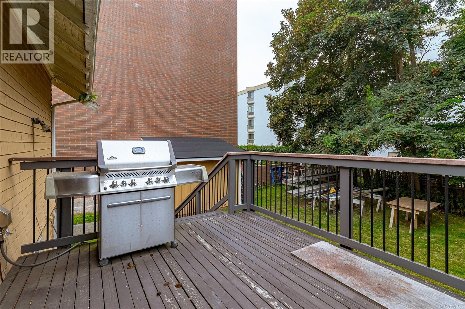 1161 Newport Ave Property Photo 40