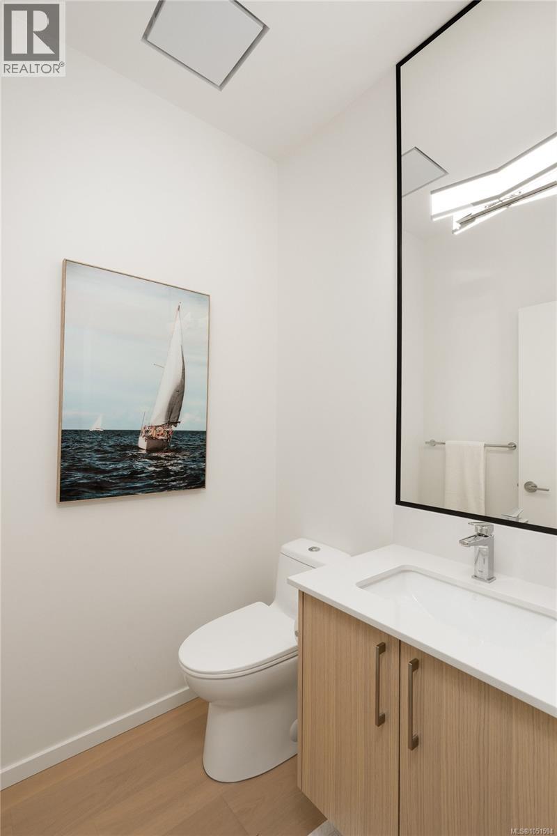 1 2525 Rothesay Ave Property Photo 11