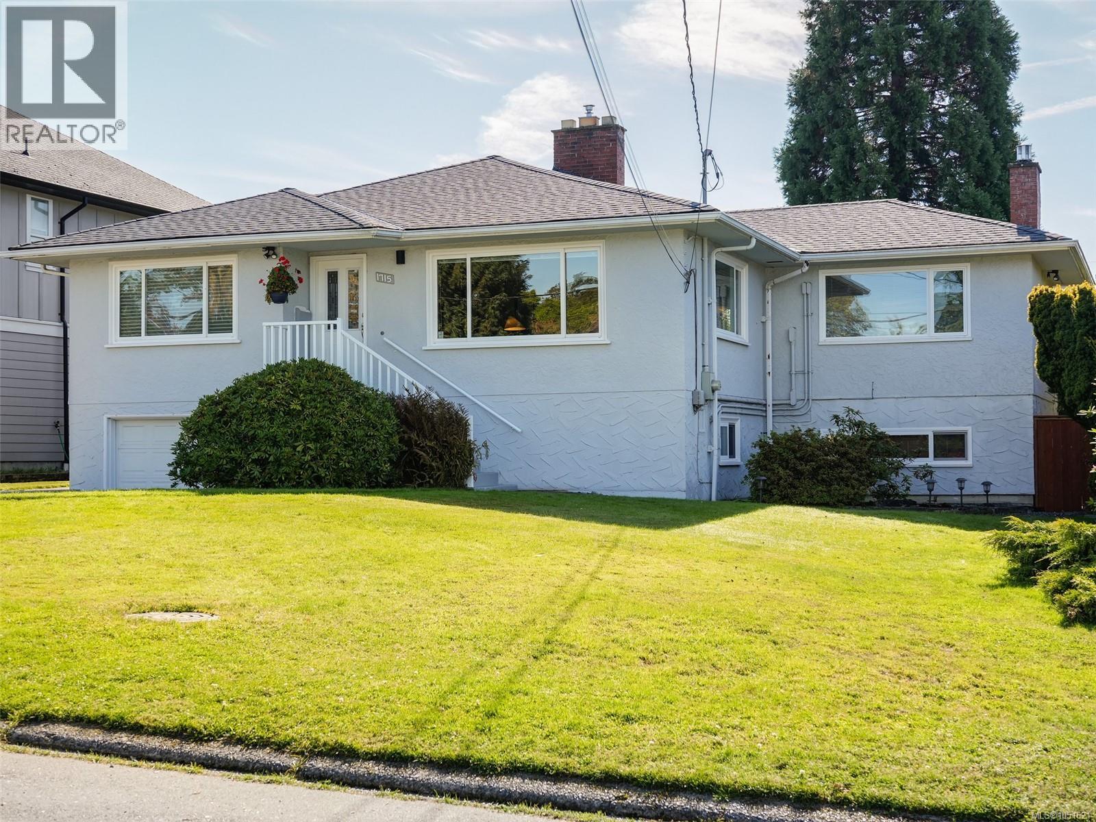 1715 Cedar Ave Property Photo 1