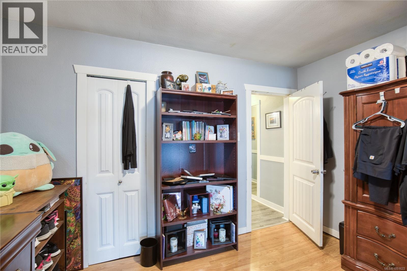 543 Bradley St Property Photo 8