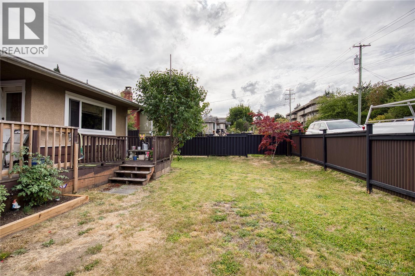 543 Bradley St Property Photo 17