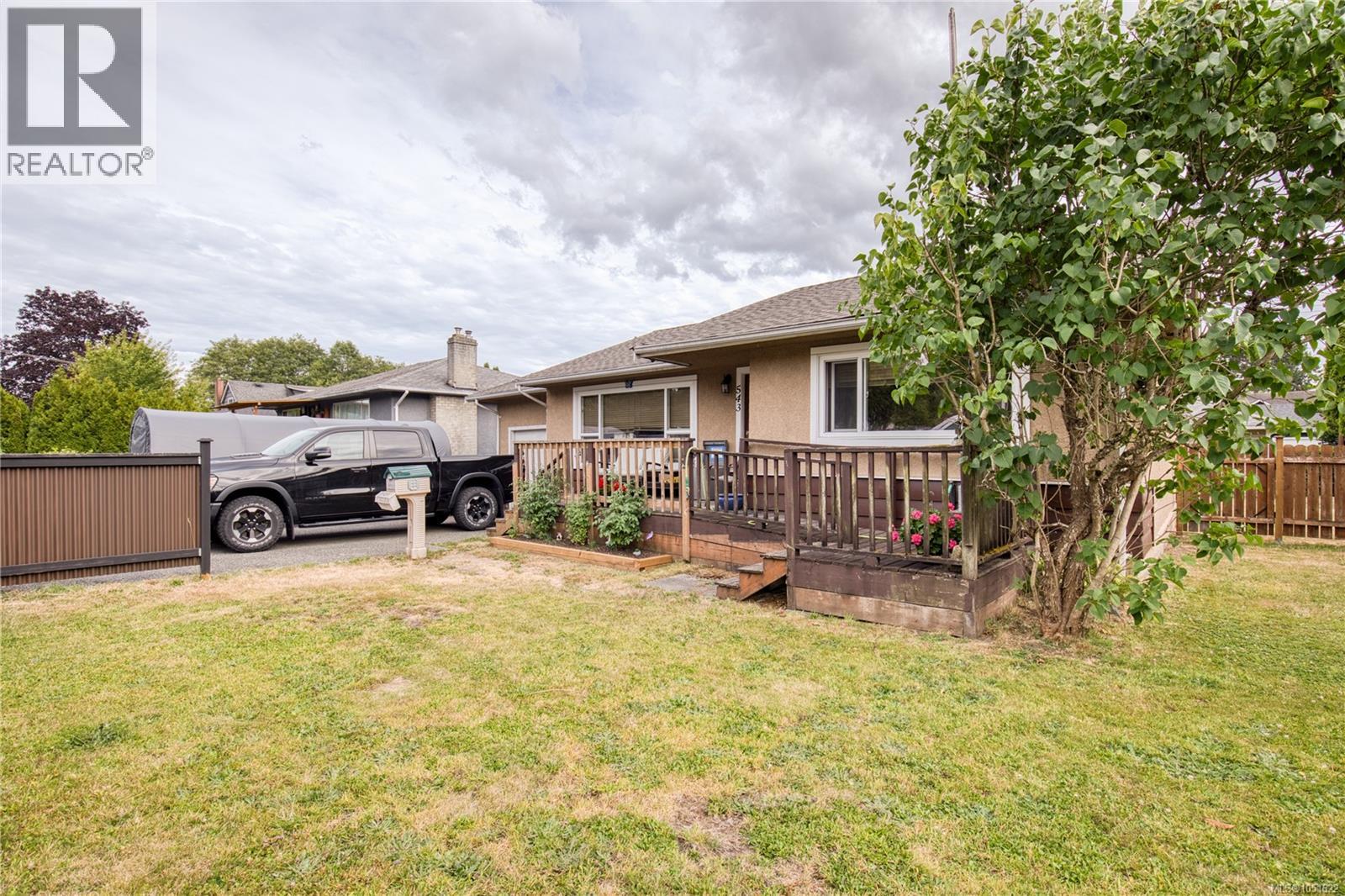 543 Bradley St Property Photo 18