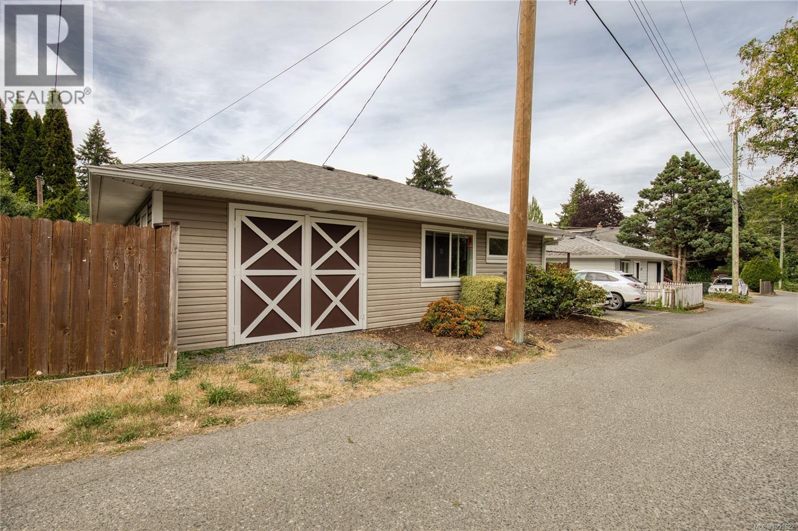543 Bradley St Property Photo 24