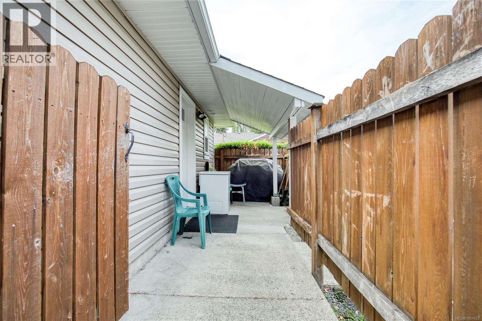 543 Bradley St Property Photo 37