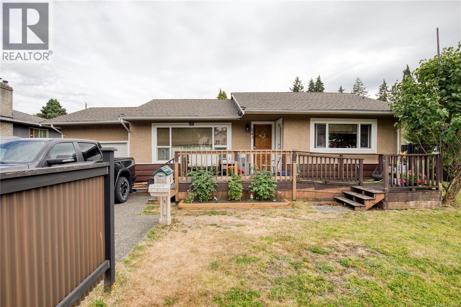 543 Bradley St Property Photo 38