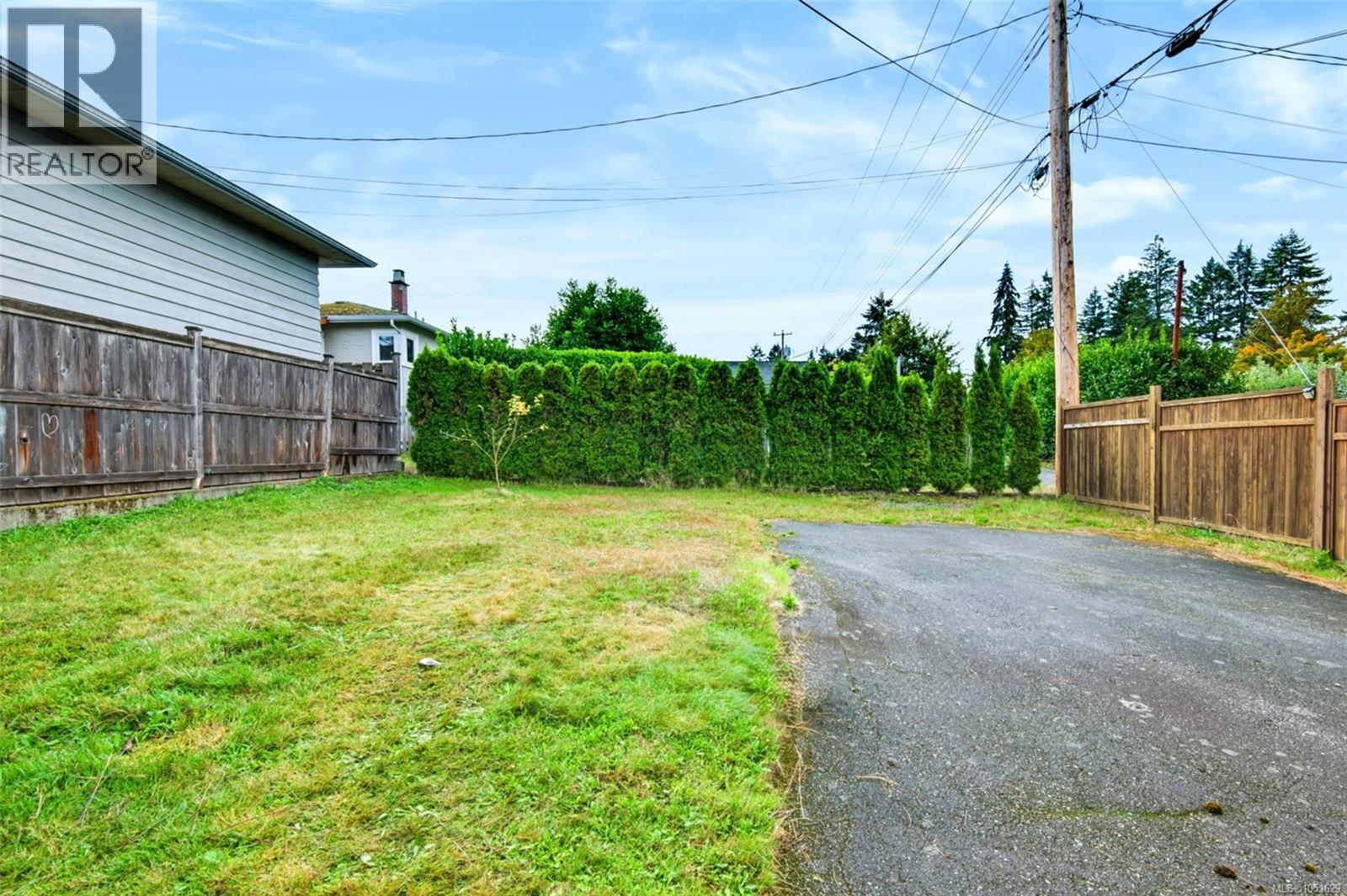 4954 Maitland St Property Photo 2