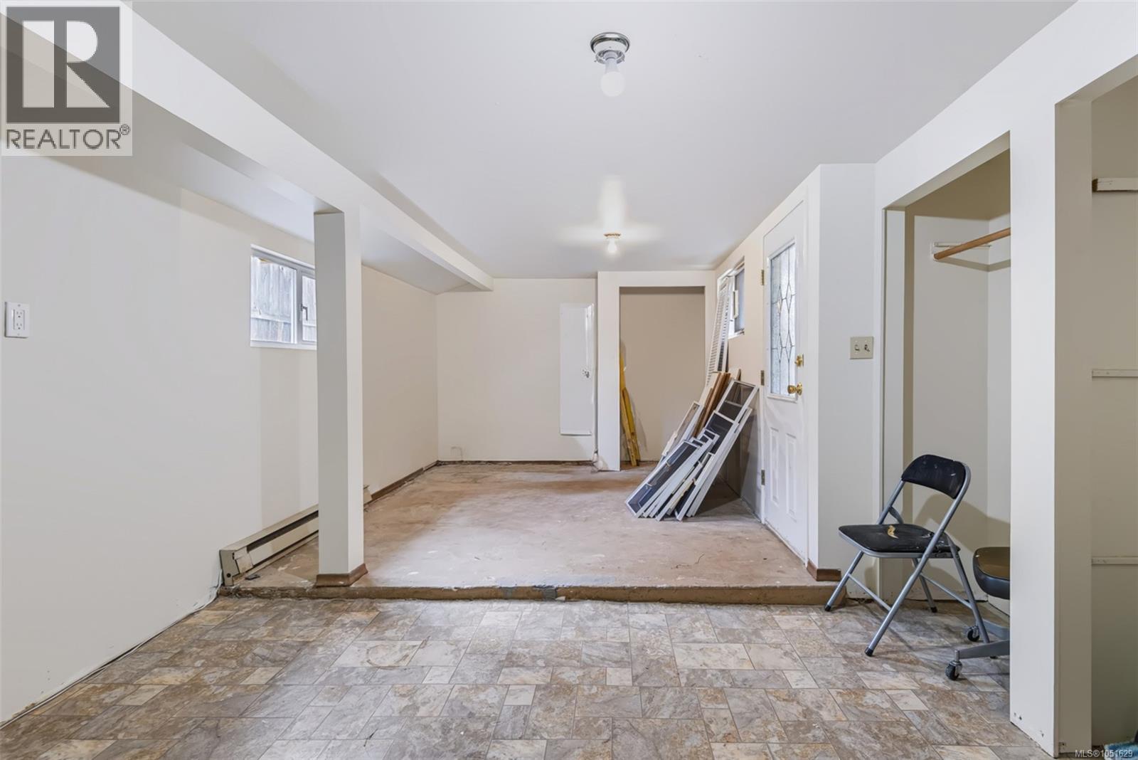 4954 Maitland St Property Photo 12