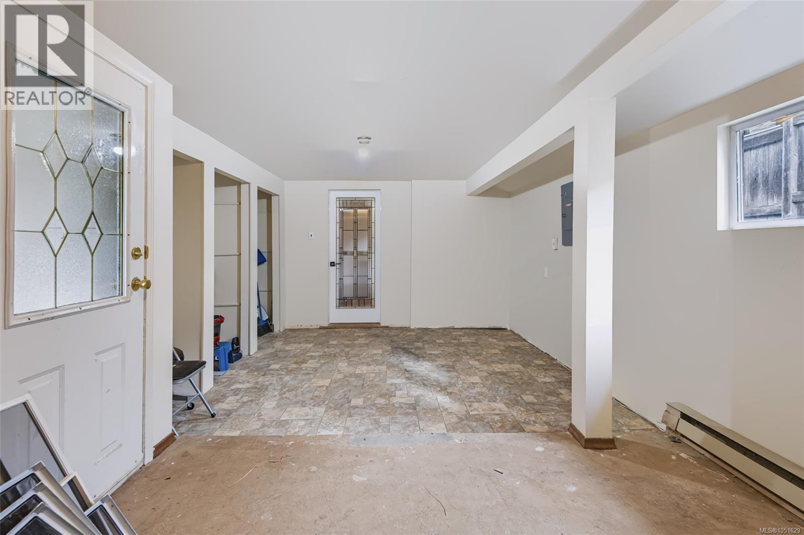4954 Maitland St Property Photo 13