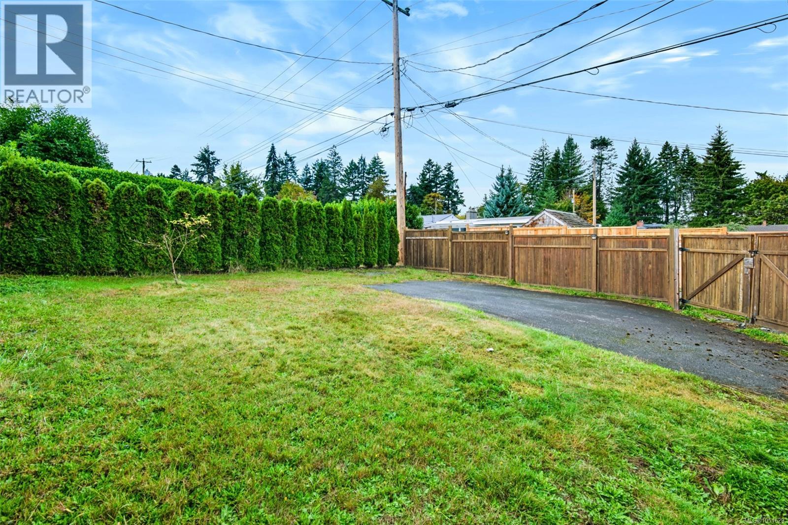 4954 Maitland St Property Photo 15