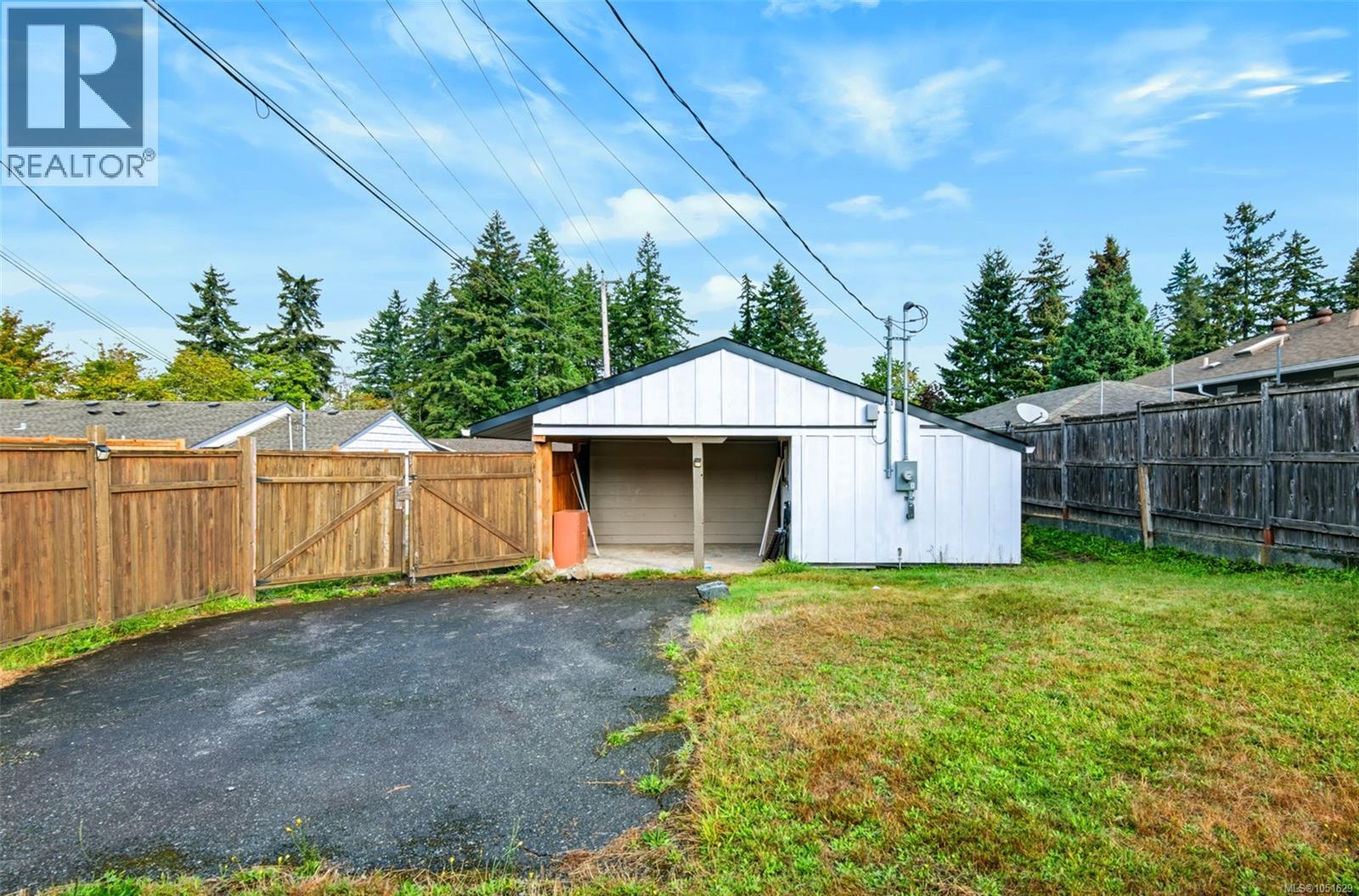 4954 Maitland St Property Photo 17