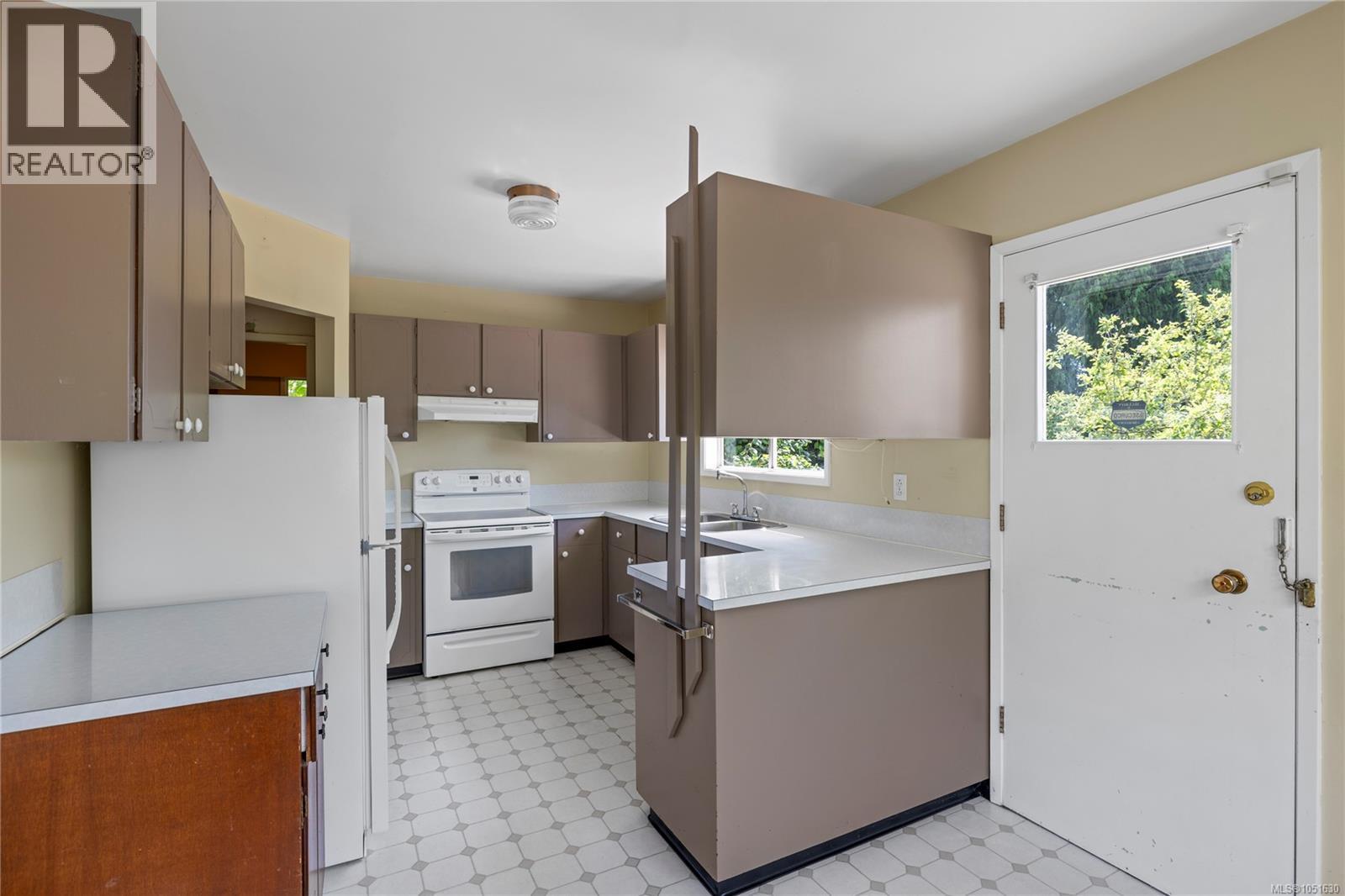 2999 King Richard Dr Property Photo 22