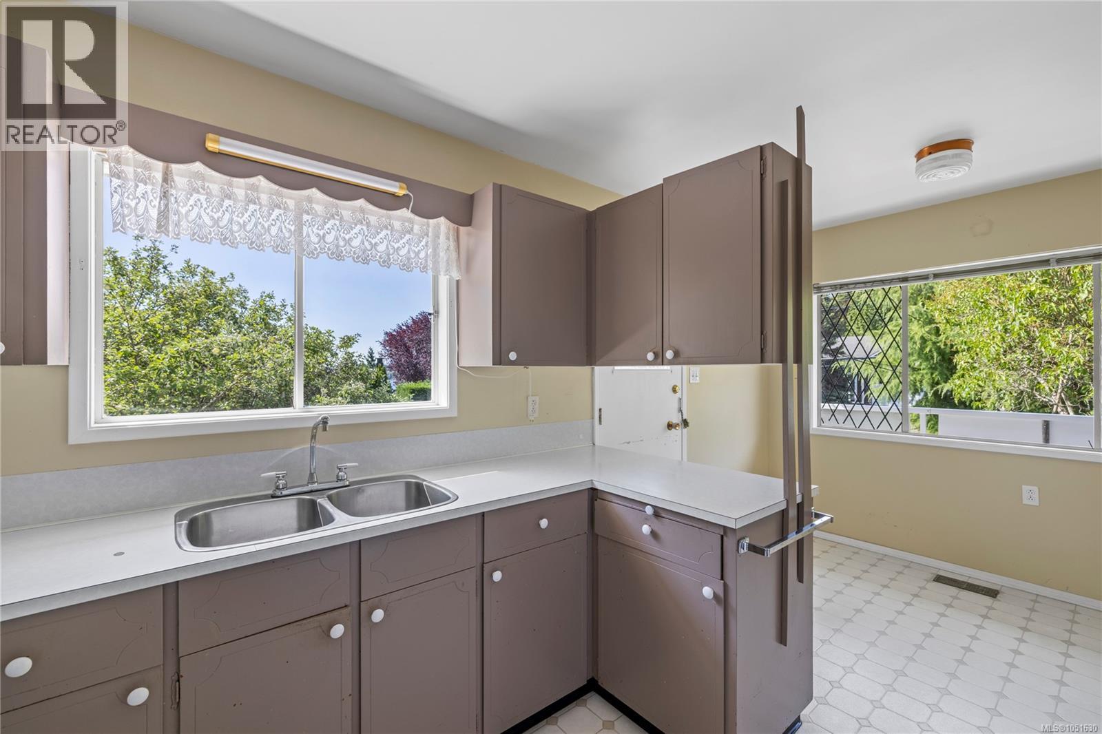 2999 King Richard Dr Property Photo 23