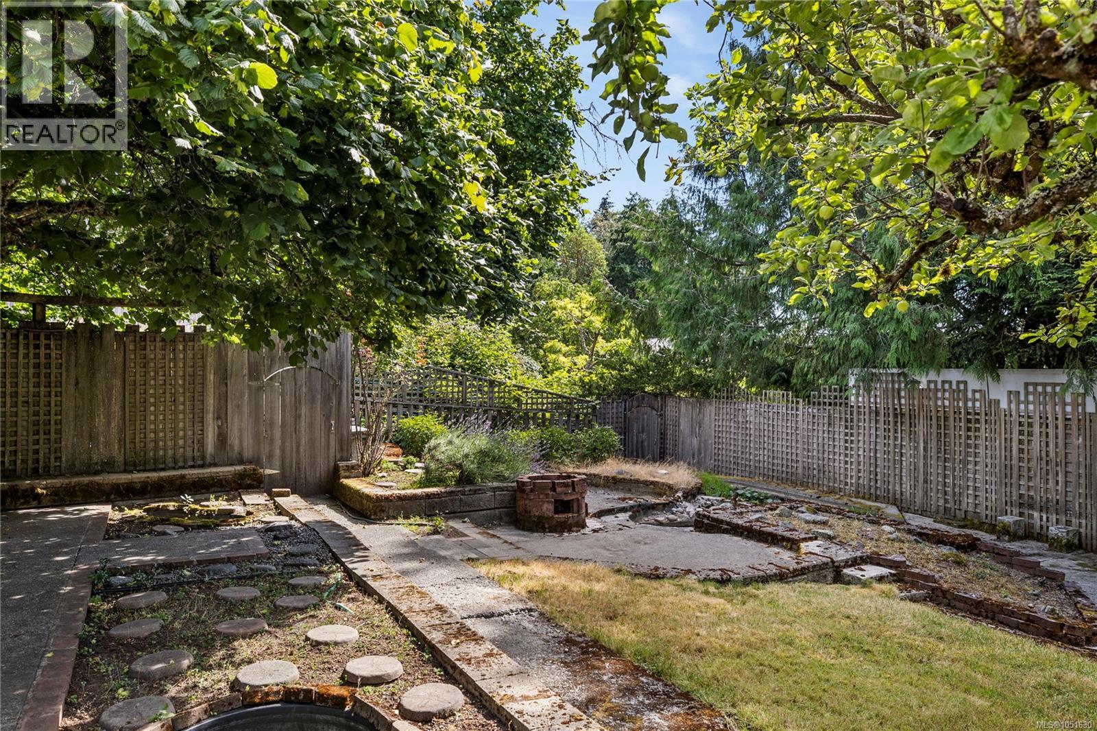 2999 King Richard Dr Property Photo 54