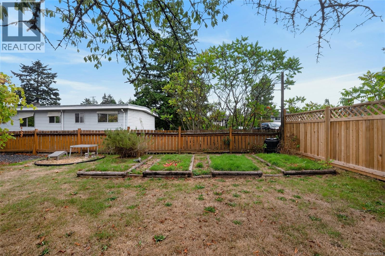 2025 Forest Dr Property Photo 34