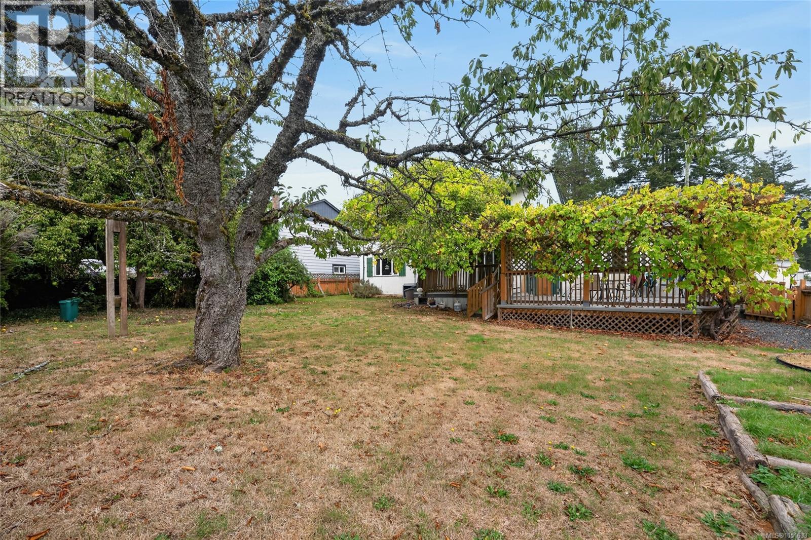 2025 Forest Dr Property Photo 35